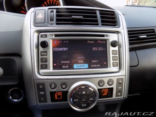 Toyota Verso 2.0 D-4D/1.Maj.ČR/keyless 2013