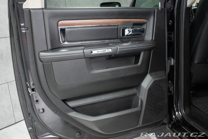 Dodge RAM 5.7 LARAMIE*ČR OUTLET*LPG 2019