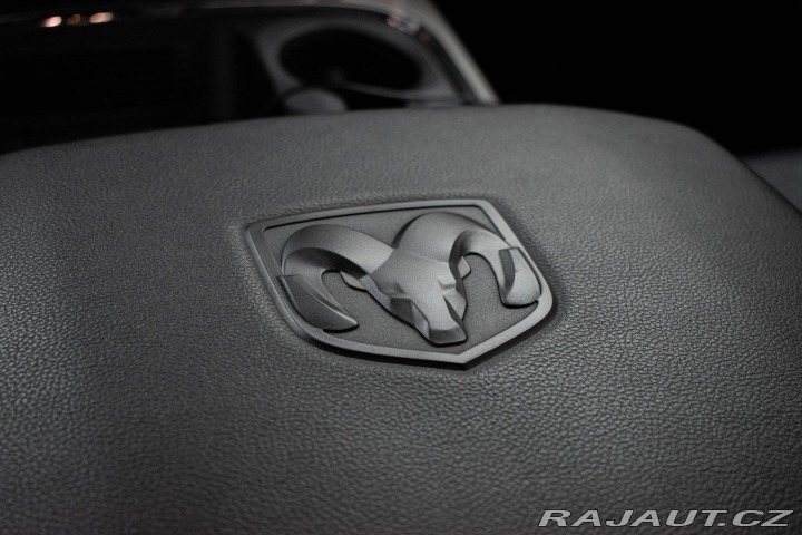Dodge RAM 5.7 LARAMIE*ČR OUTLET*LPG 2019