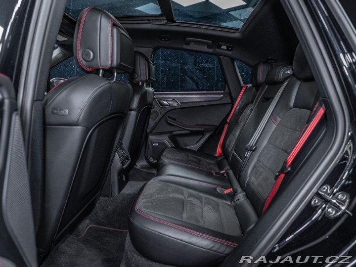 Porsche Macan GTS 2024