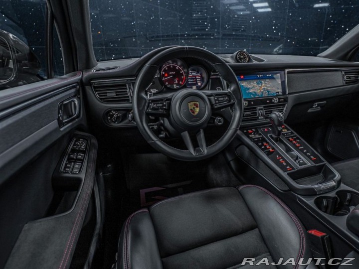 Porsche Macan GTS 2024
