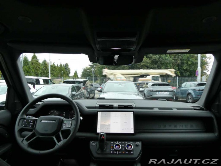 Land Rover Defender 110 3,0 X-Dynamic SE D250 2025