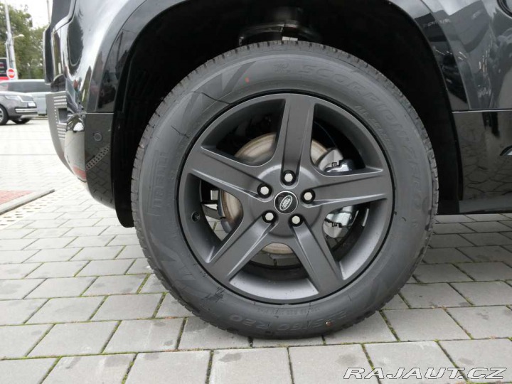 Land Rover Defender 110 3,0 X-Dynamic SE D250 2025