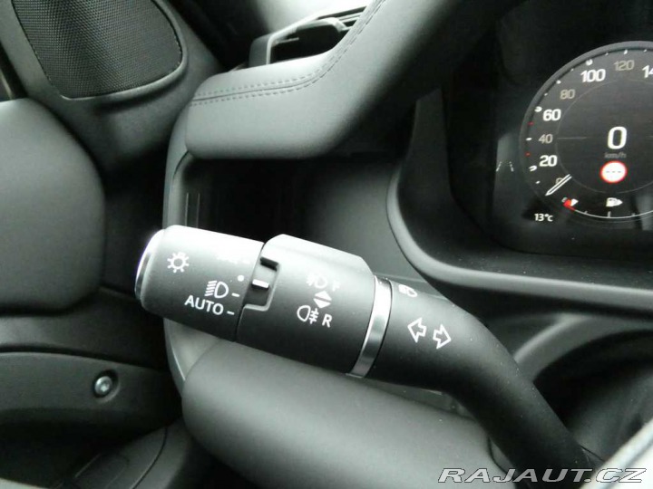 Land Rover Defender 110 3,0 X-Dynamic SE D250 2025
