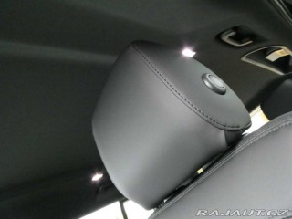 Land Rover Defender 110 3,0 X-Dynamic SE D250 2025