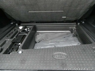 Land Rover Defender 110 3,0 X-Dynamic SE D250 2025