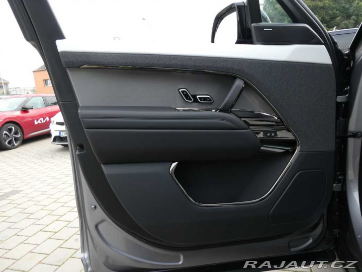 Land Rover Range Rover Sport Dynamic SE D250 *BLACK FR 2025