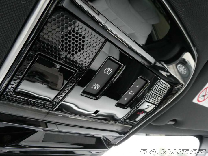 Land Rover Range Rover Sport Dynamic SE D250 *BLACK FR 2025