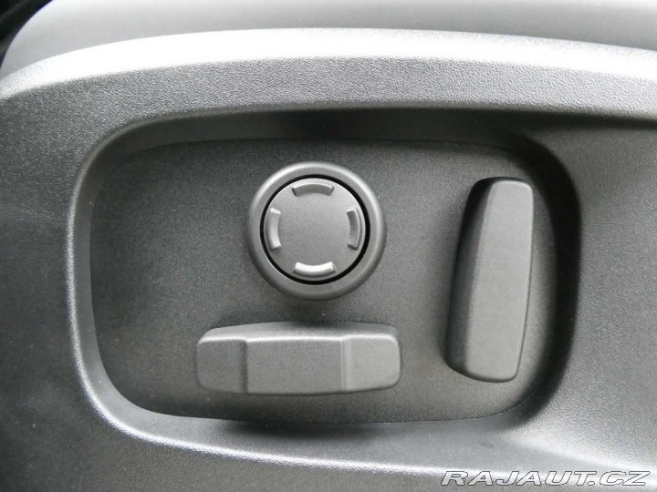 Land Rover Defender 110 3,0 X-Dynamic SE D200 2026