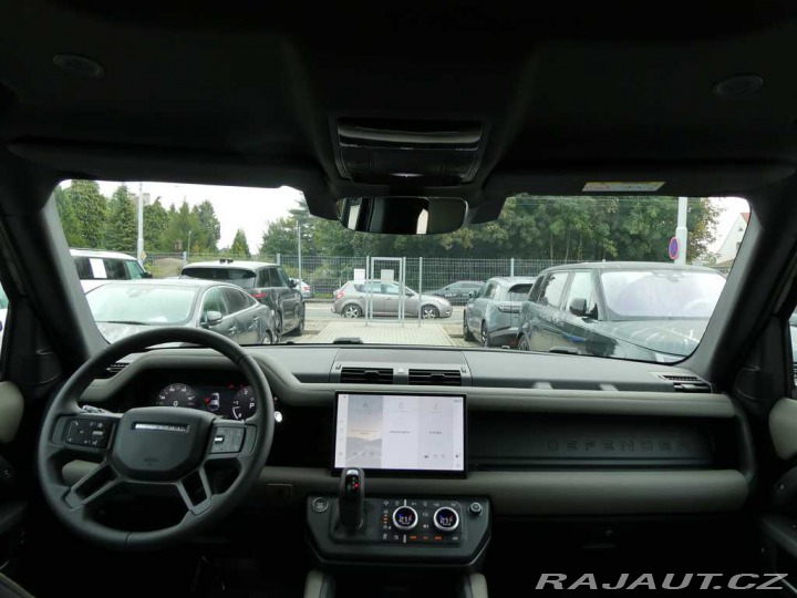 Land Rover Defender 110 3,0 X-Dynamic SE D200 2026