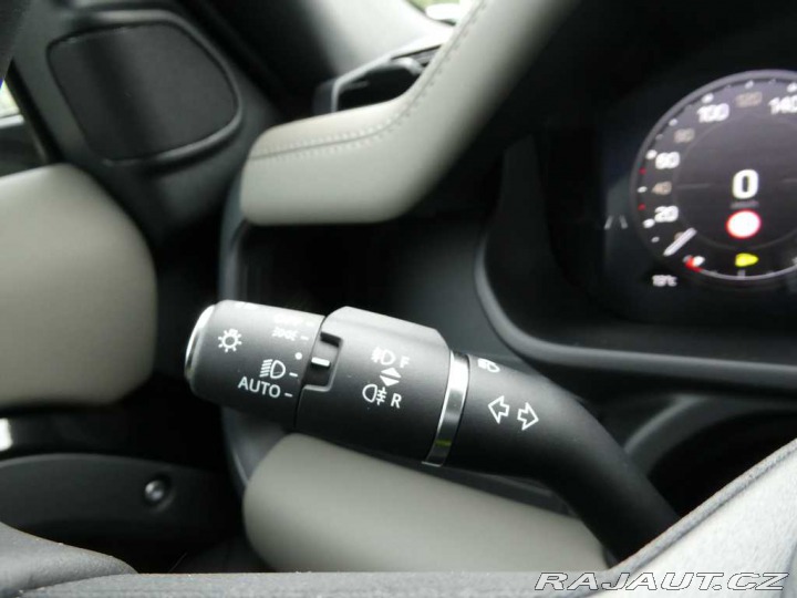 Land Rover Defender 110 3,0 X-Dynamic SE D200 2026