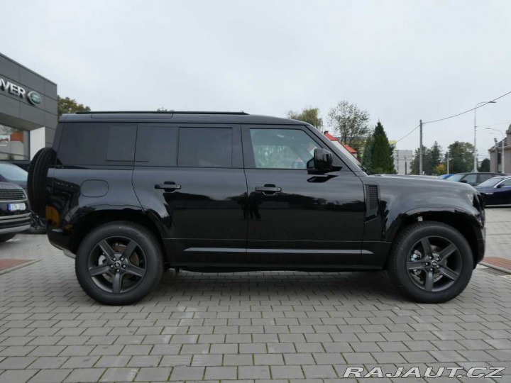 Land Rover Defender 110 3,0 X-Dynamic SE D200 2026