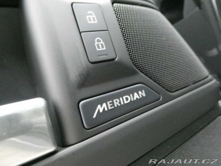 Land Rover Defender 110 3,0 X-Dynamic SE D200 2025