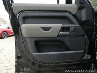 Land Rover Defender 110 3,0 X-Dynamic SE D200 2025