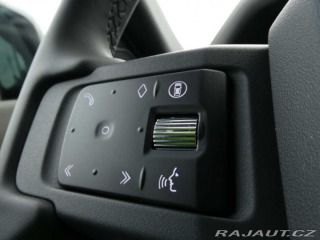 Land Rover Defender 110 3,0 X-Dynamic SE D200 2025