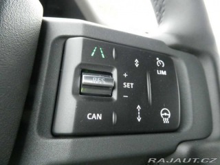 Land Rover Defender 110 3,0 X-Dynamic SE D200 2025
