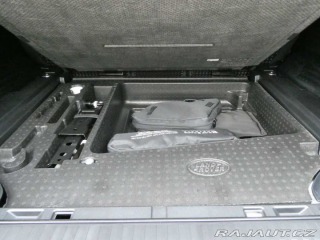Land Rover Defender 110 3,0 X-Dynamic SE D200 2025