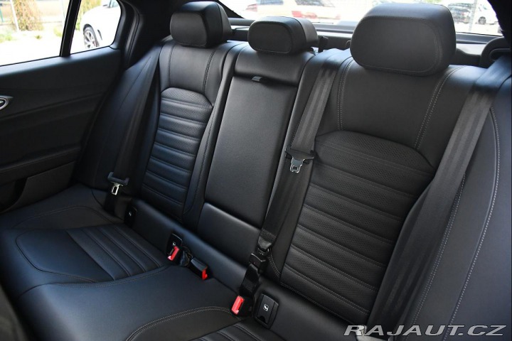 Alfa Romeo Giulia 2.0TURBO 16V 206kW AT8-Q4 2024