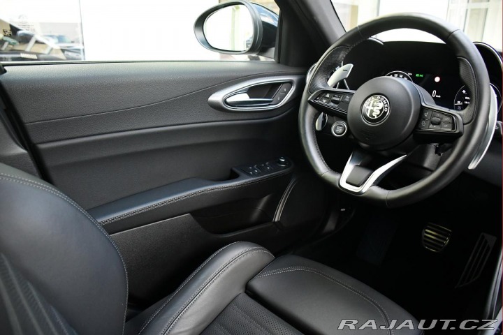 Alfa Romeo Giulia 2.0TURBO 16V 206kW AT8-Q4 2024