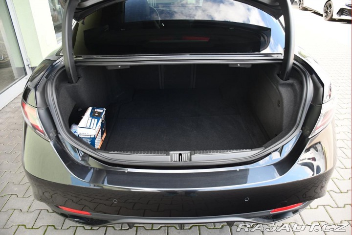 Alfa Romeo Giulia 2.0TURBO 16V 206kW AT8-Q4 2024