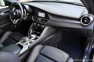 Alfa Romeo Giulia 2.0TURBO 16V 206kW AT8-Q4 2024