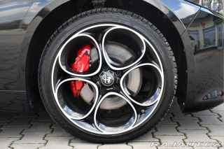 Alfa Romeo Giulia 2.0TURBO 16V 206kW AT8-Q4 2024
