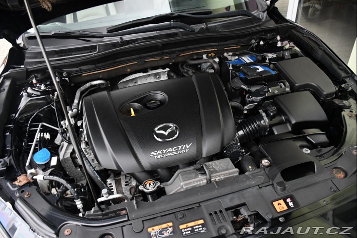 Mazda 3 SP/G165/REVOLUTION TOP BO 2015