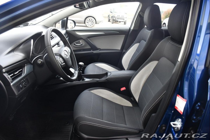 Toyota Avensis 2.0D ČR MOTOR BMW TAŽNÉ K 2015