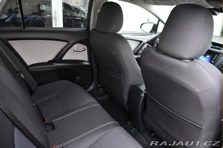 Toyota Avensis 2.0D ČR MOTOR BMW TAŽNÉ K 2015