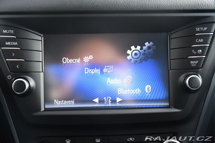 Toyota Avensis 2.0D ČR MOTOR BMW TAŽNÉ K 2015