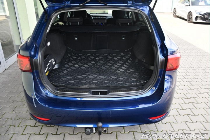 Toyota Avensis 2.0D ČR MOTOR BMW TAŽNÉ K 2015