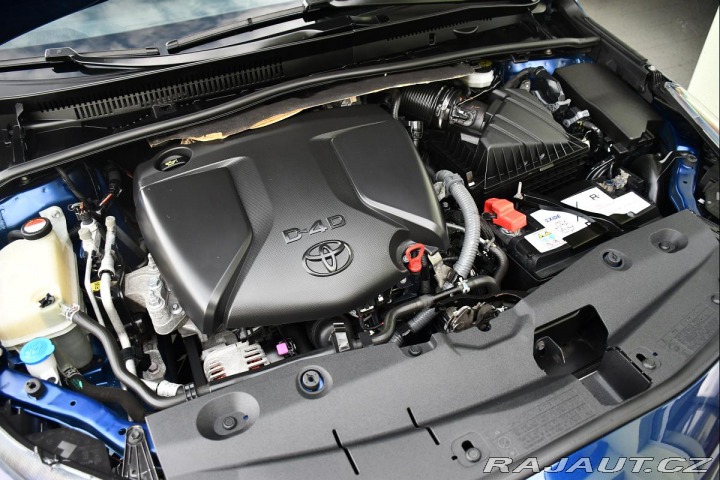 Toyota Avensis 2.0D ČR MOTOR BMW TAŽNÉ K 2015