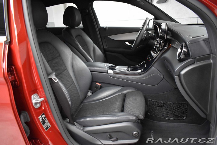 Mercedes-Benz GLC 200 4MATIC*REZERVACE* 2020