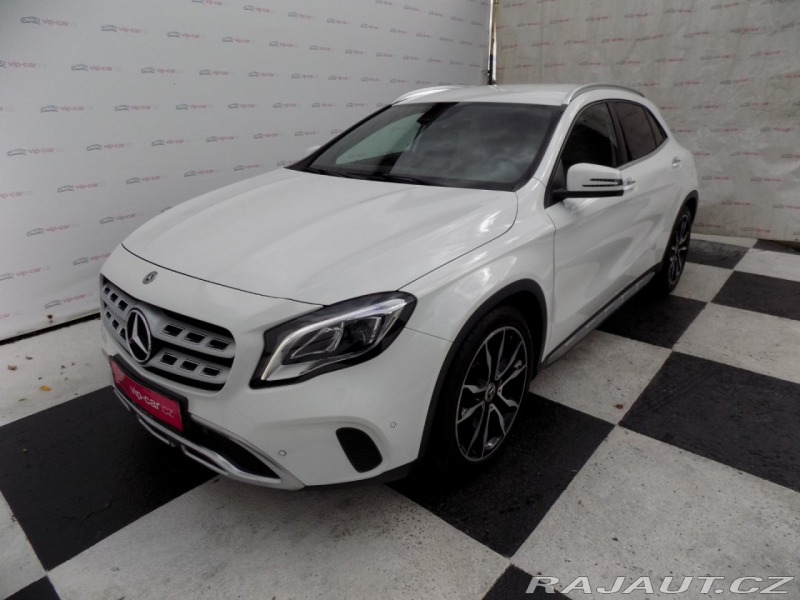 Mercedes-Benz GLA 200/NAVI/Performance-LED/