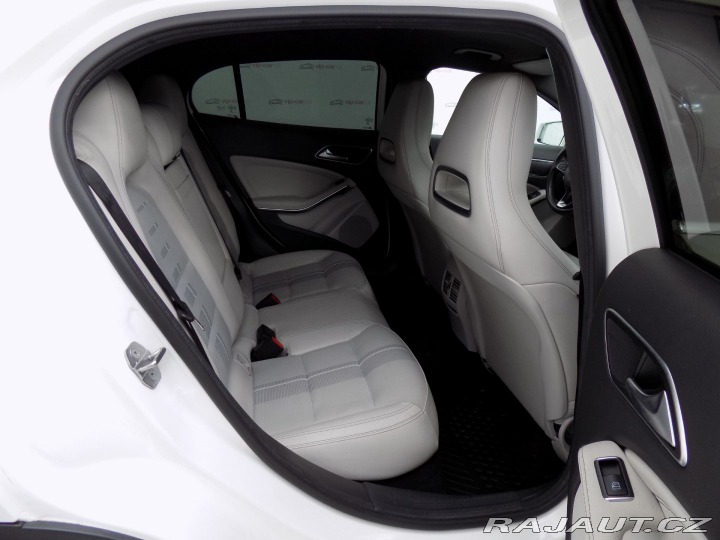 Mercedes-Benz GLA 200/NAVI/Performance-LED/ 2019