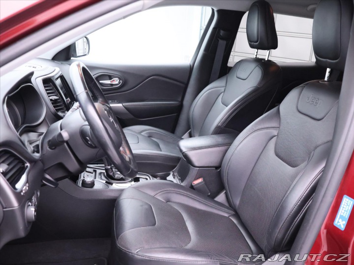 Jeep Cherokee 3,2 200kW AWD Kamera 1.Ma 2019
