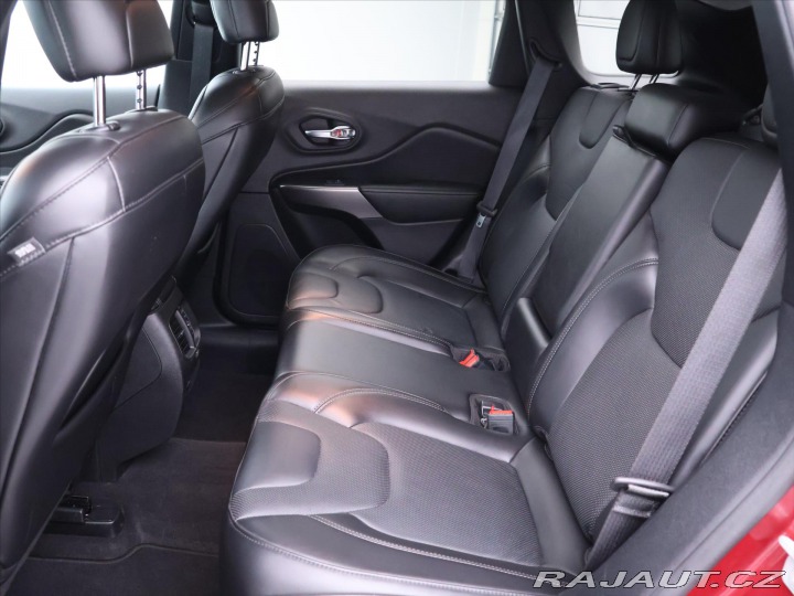 Jeep Cherokee 3,2 200kW AWD Kamera 1.Ma 2019