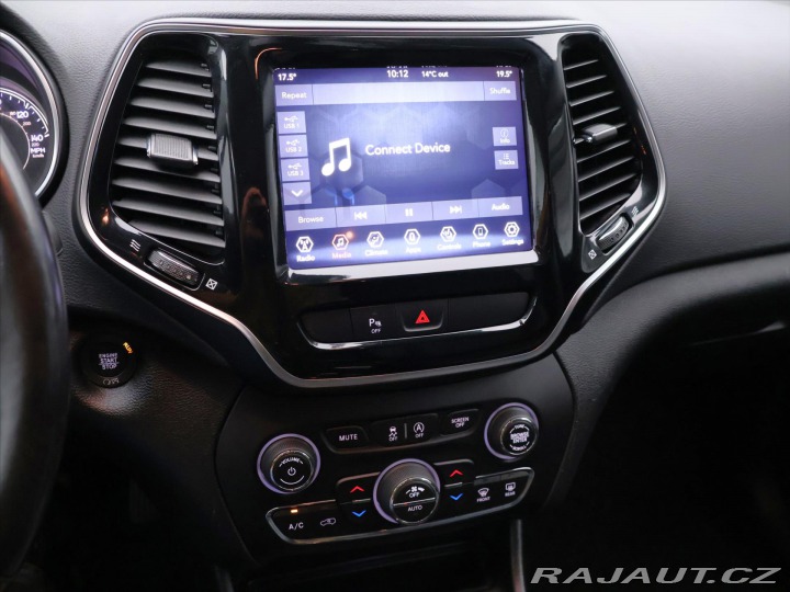 Jeep Cherokee 3,2 200kW AWD Kamera 1.Ma 2019