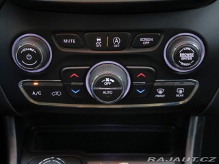 Jeep Cherokee 3,2 200kW AWD Kamera 1.Ma 2019