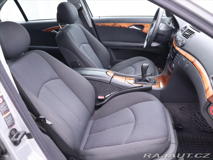 Mercedes-Benz E 2,2 220 CDI 110kW Eleganc 2003