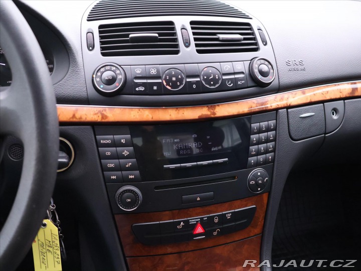 Mercedes-Benz E 2,2 220 CDI 110kW Eleganc 2003