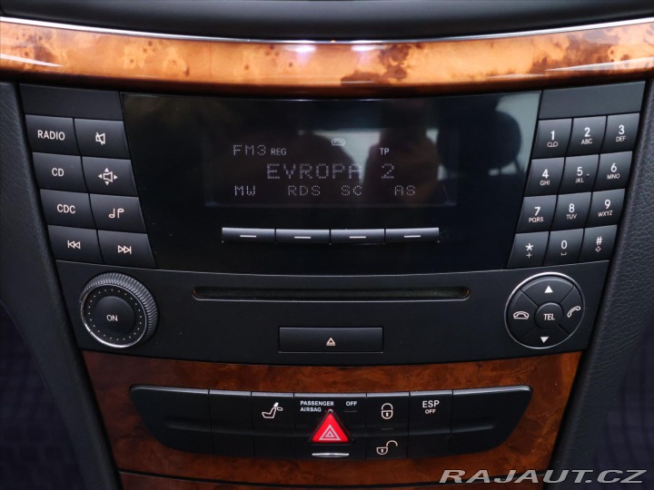 Mercedes-Benz E 2,2 220 CDI 110kW Eleganc 2003