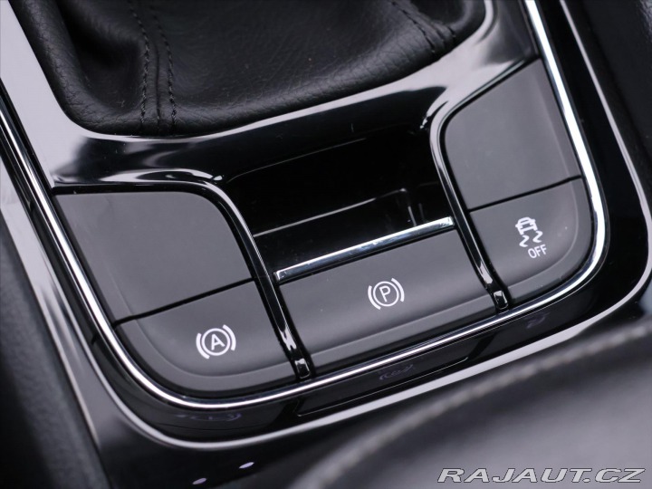 Škoda Karoq 2,0 TDI Style CZ 1.Maj 2021