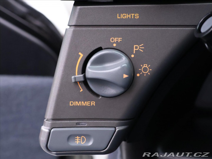 Chevrolet Corvette 5,7 TPI V8 208 kW DPH STK 1991