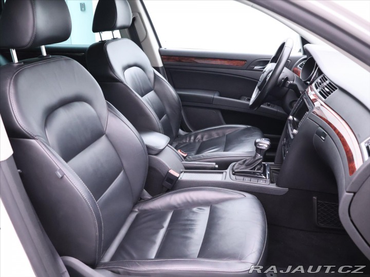 Škoda Superb 2,0 TDI 125kW DSG Eleganc 2011