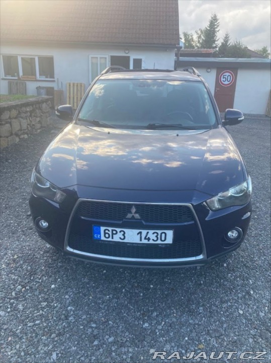 Mitsubishi Outlander 2,2   Di-D 4x4 2010