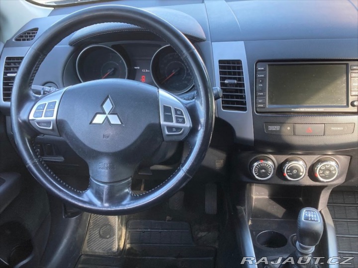 Mitsubishi Outlander 2,2 Di-D 4x4 2010