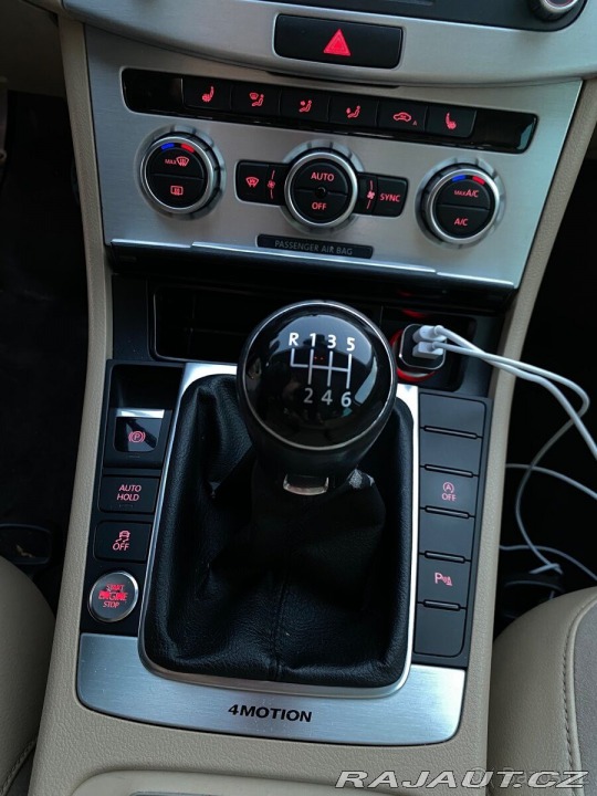 Volkswagen Passat Variant B7 2013 4 MOTION 2013