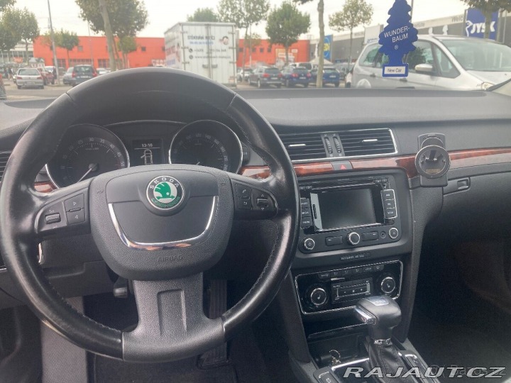 Škoda Superb 2,2 2 2010