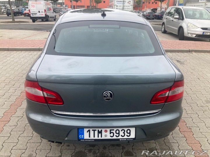Škoda Superb 2,2 2 2010